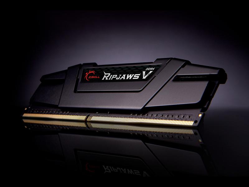 G.Skill F4-2666C18Q-128GVK (DDR4-2666 CL18 32GB×4) / OVERCLOCK WORKS