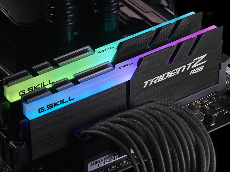 G.Skill F4-4400C19D-64GTZR (DDR4-4400 CL19 32GB×2)